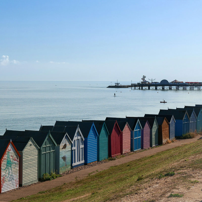 Large holiday cottages available in Herne Bay, Kent a coastal town with sandy beaches and piers to explore