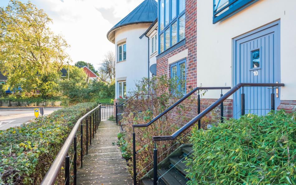 Sail Away sleeps 8 holiday hoiuse in central lymington