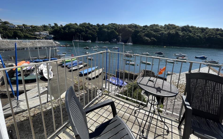Seasteps in Fowey, Cornwall large holiday home sleeps 8 people
