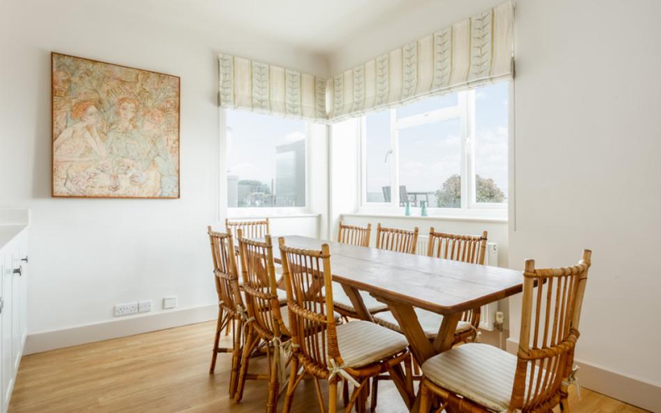 dining area at Utopia No.1