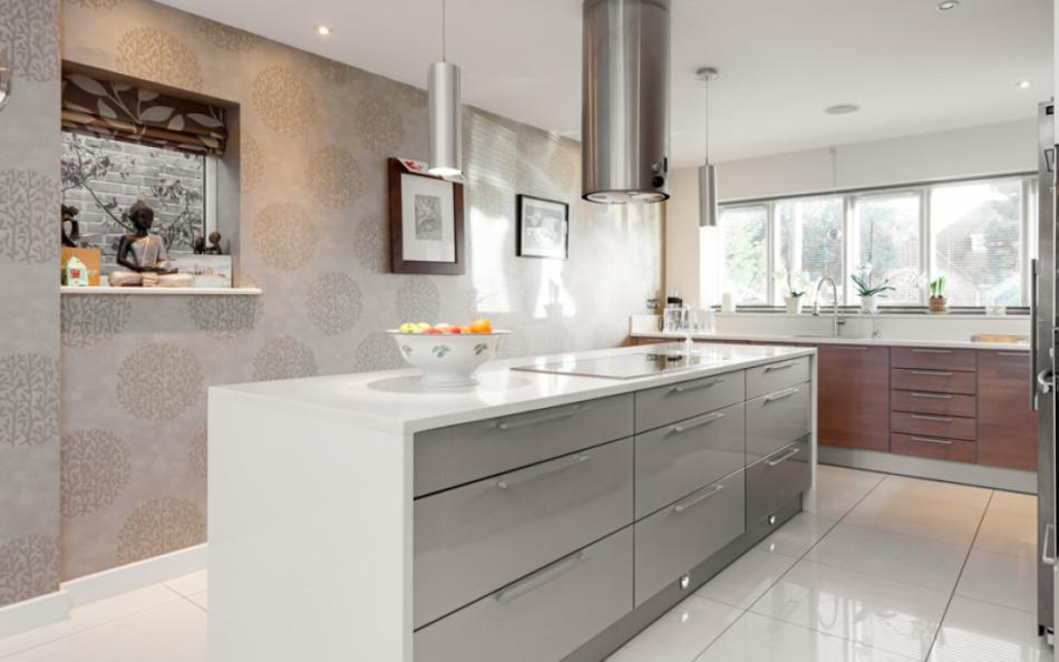 Large kitchen island at Harbour Lights