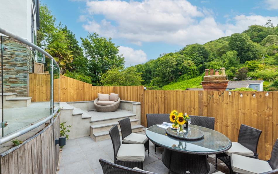 6 Rosewalk in dartmouth, large holiday home sleeps 8 with 3 bedrooms
