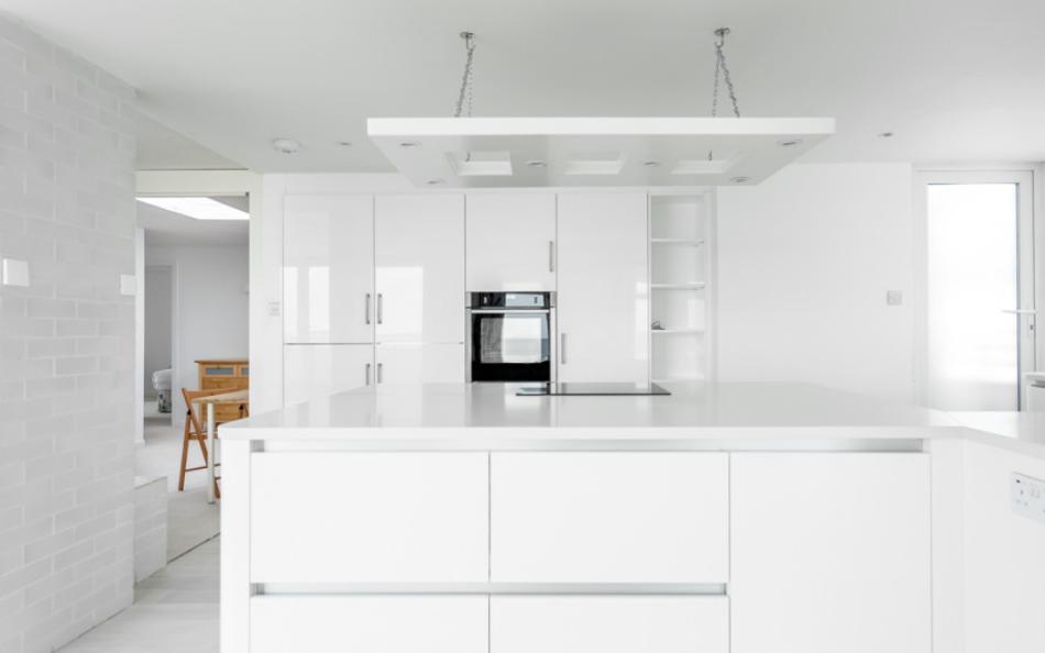 Utopia No.6 kitchen to dining area