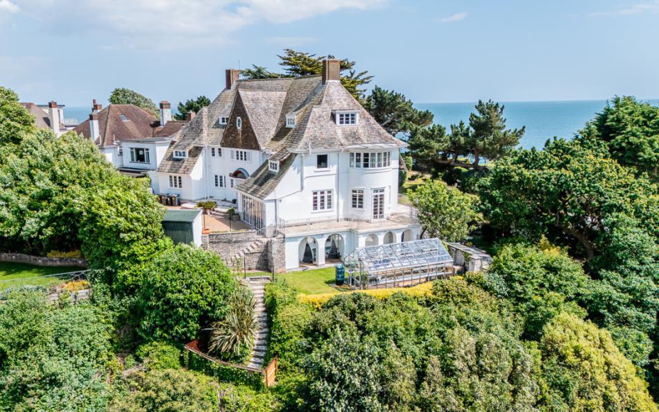 Panorama House near Bournemouth, large holiday house sleeps 14 for group holidays