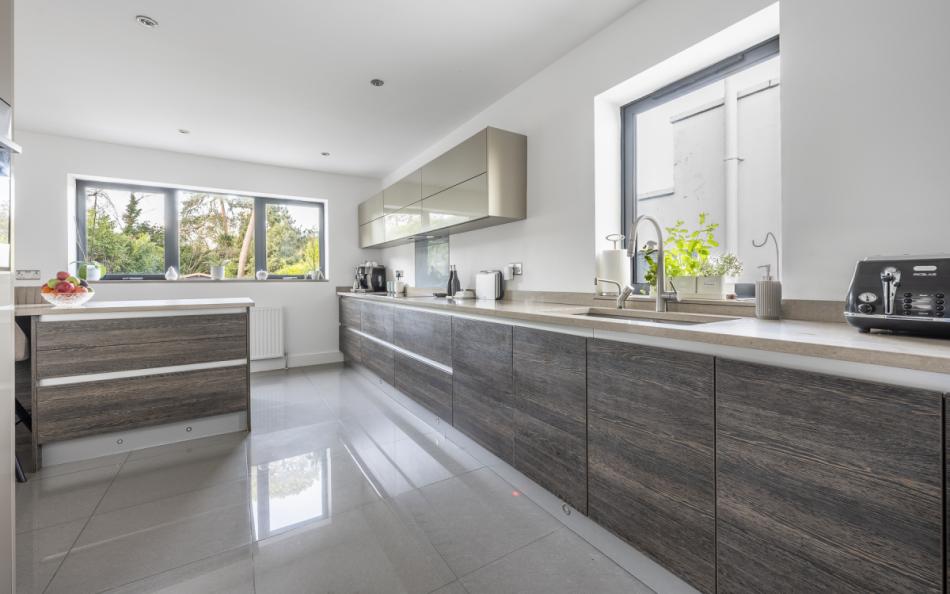 bi modern kitchen at Santorini House