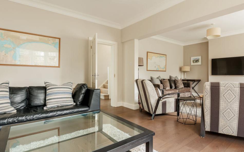 Open plan living at Broad Reach