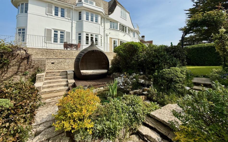 outdoor view of Panorama House