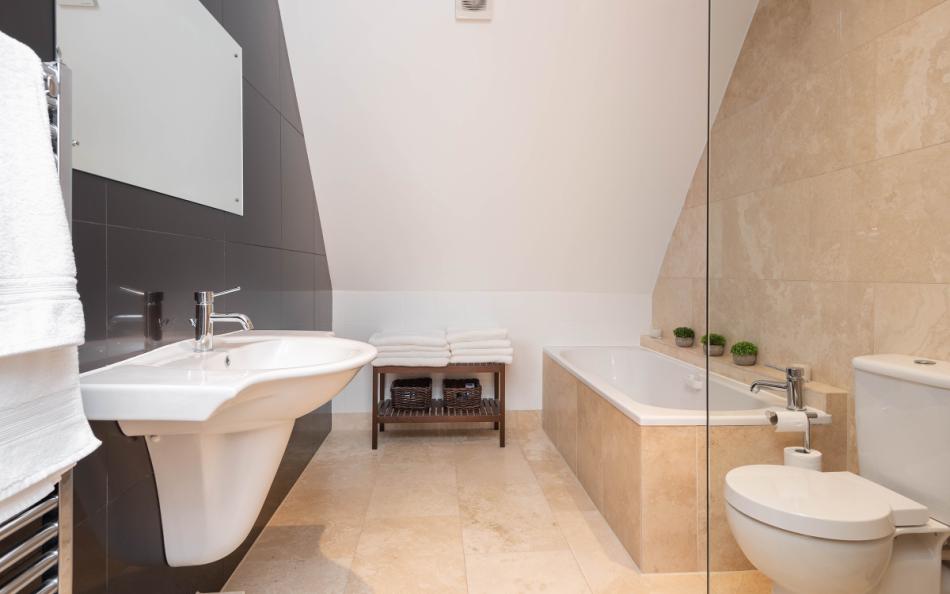 main bathroom at Sail Away
