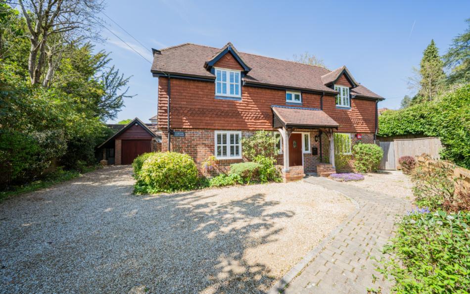 Cornerstone holiday home hampshire sleeps 8 