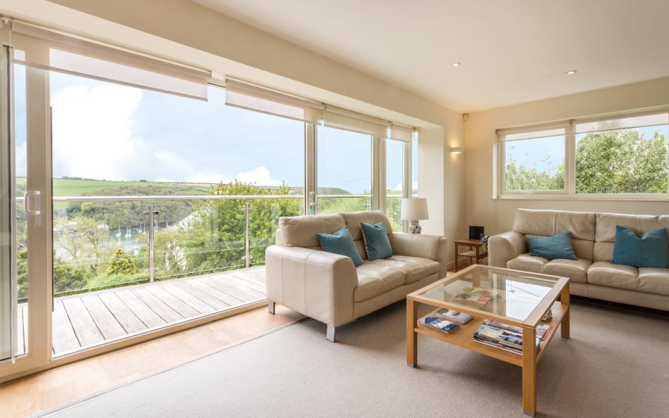 The Devon House, large holiday home sleeps 8 people in Newton Ferrers