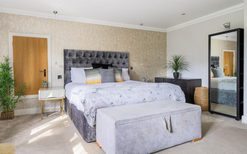 Double bedroom at Summer Pines