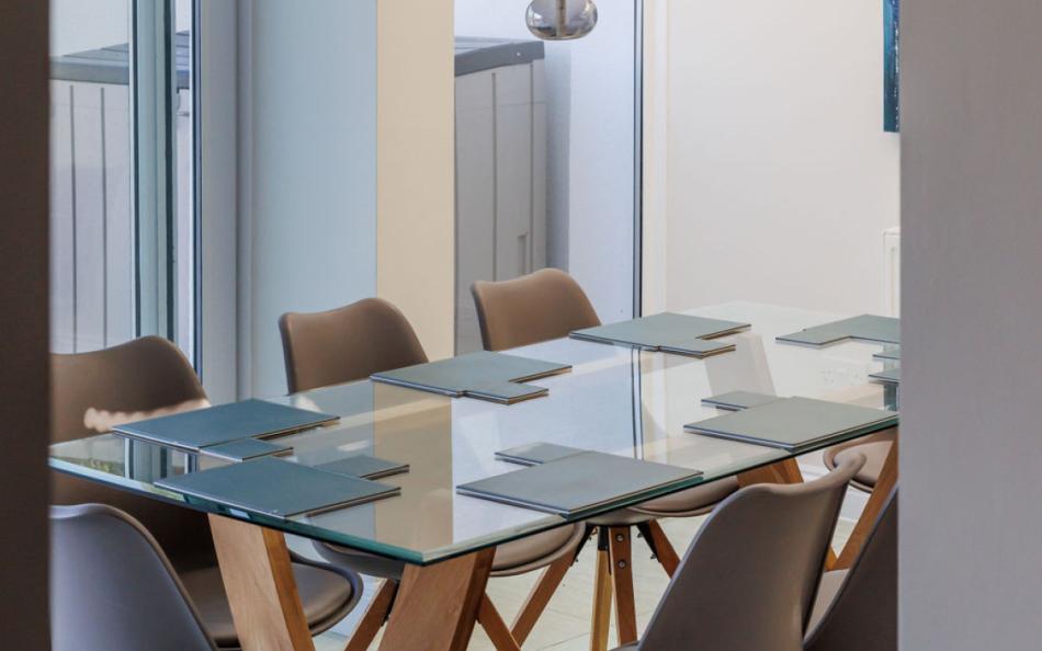 dining area in  Bay Harbour View No.2