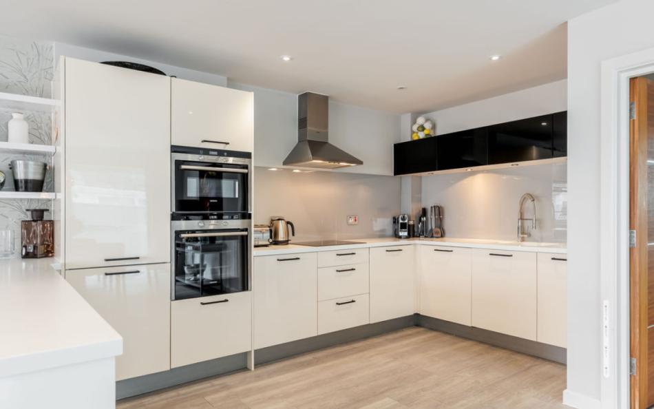 Contemporary kitchen at Beach Buoys 