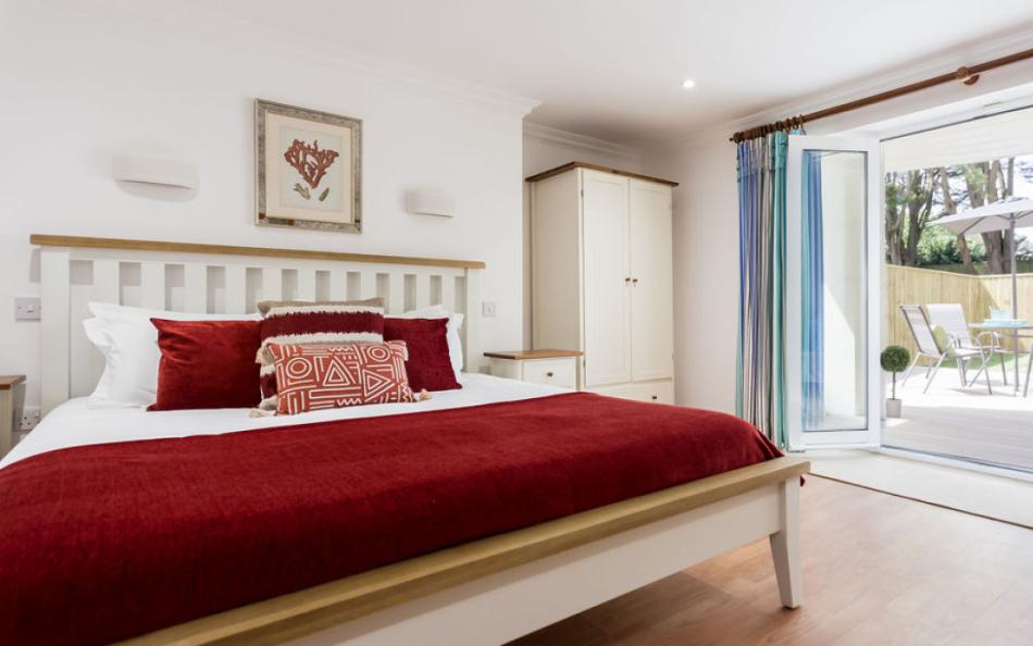 Seascapes No.2 double bedroom to garden