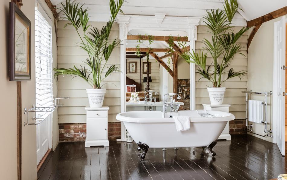 luxury bathroom at the Captain's House