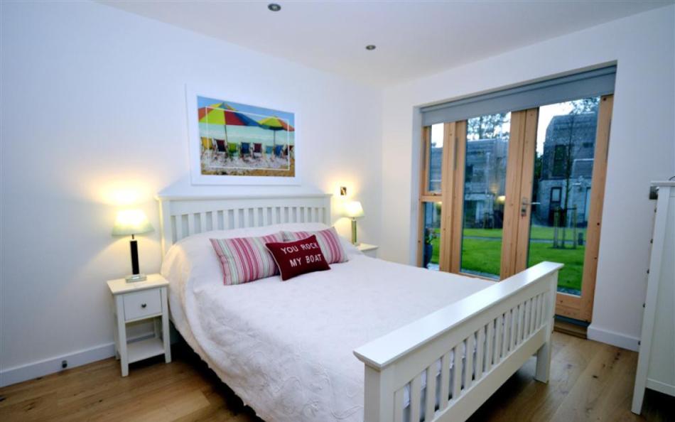 The double bedroom at Talland 17 