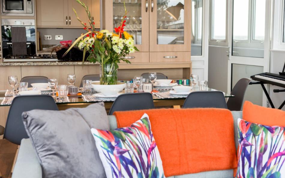 Dining at No. 4 Bay Harbour View 