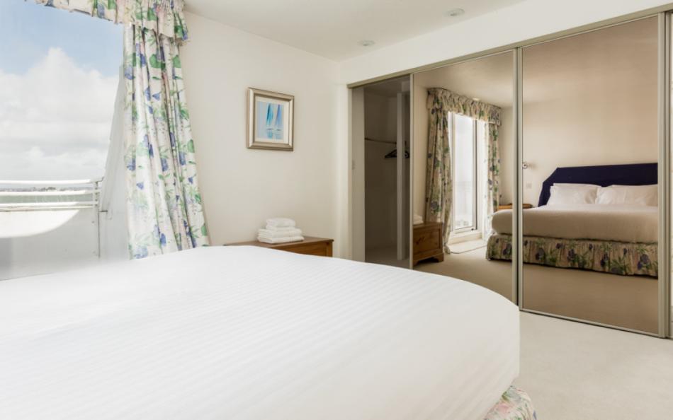 double bedroom with wardrobe