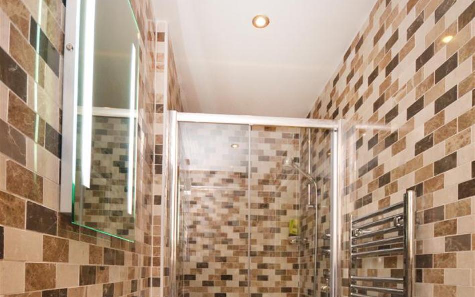 The downstairs shower room at Talland 2