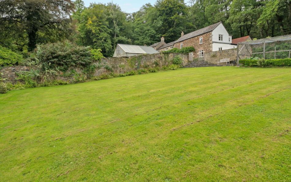 Garden at Holne Chase Carriage House
