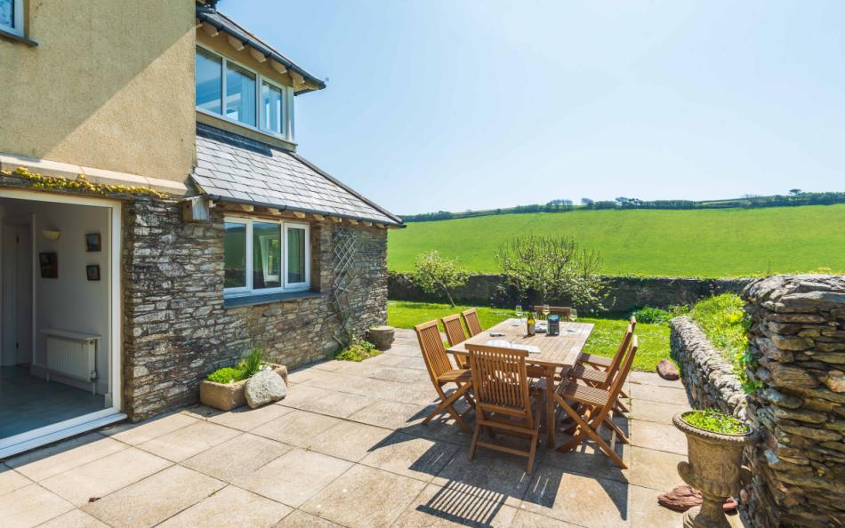 Double Gates in Hope Cove Devon, sleeps 8 guests