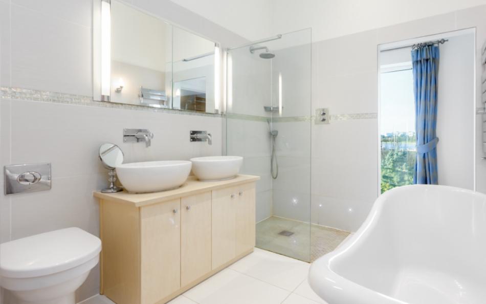 Bathroom at Harbour Lights