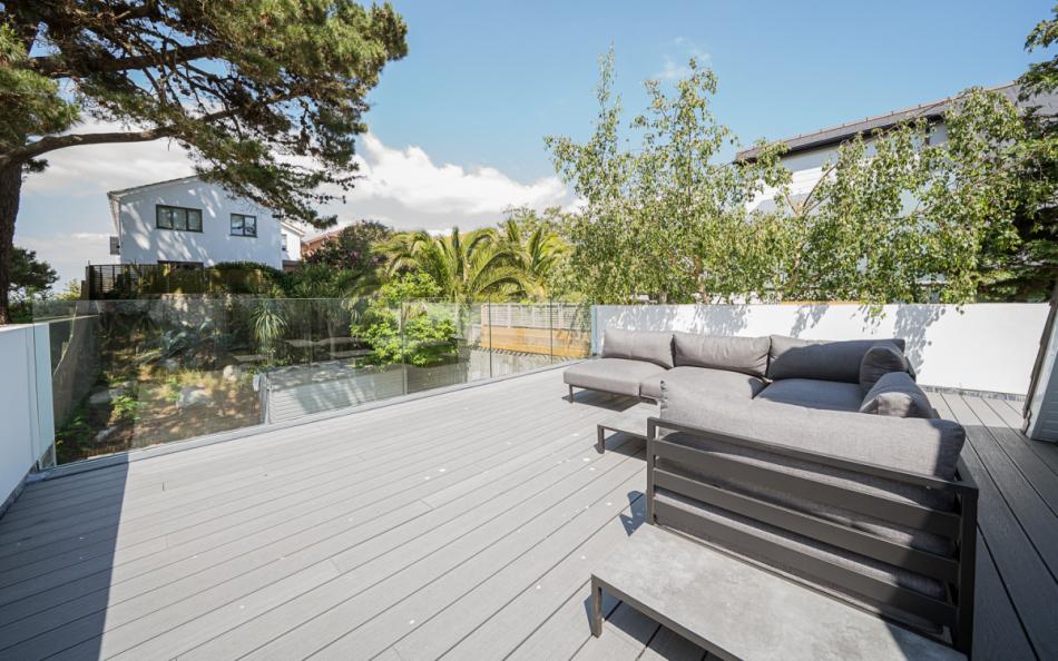 Outdoor decking and seating at Fiddlers