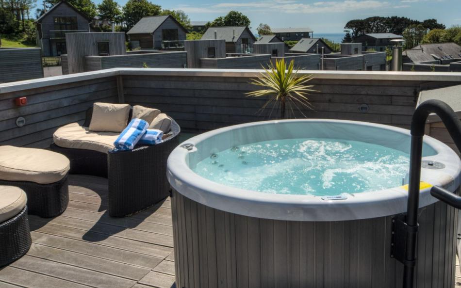 Hot tub at Talland 2