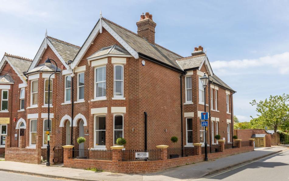 Mount Bank holiday home in Lymington