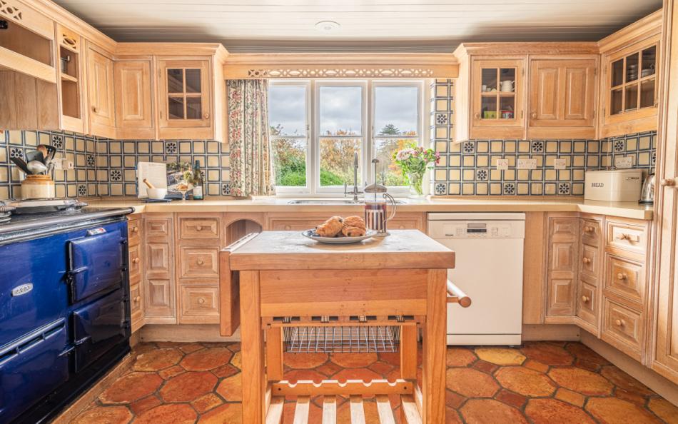 kitchen with aga at at Moonfleet Cottage