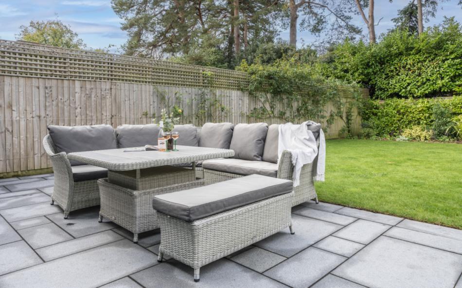 outdoor sofas in garden at Nautiques near Poole