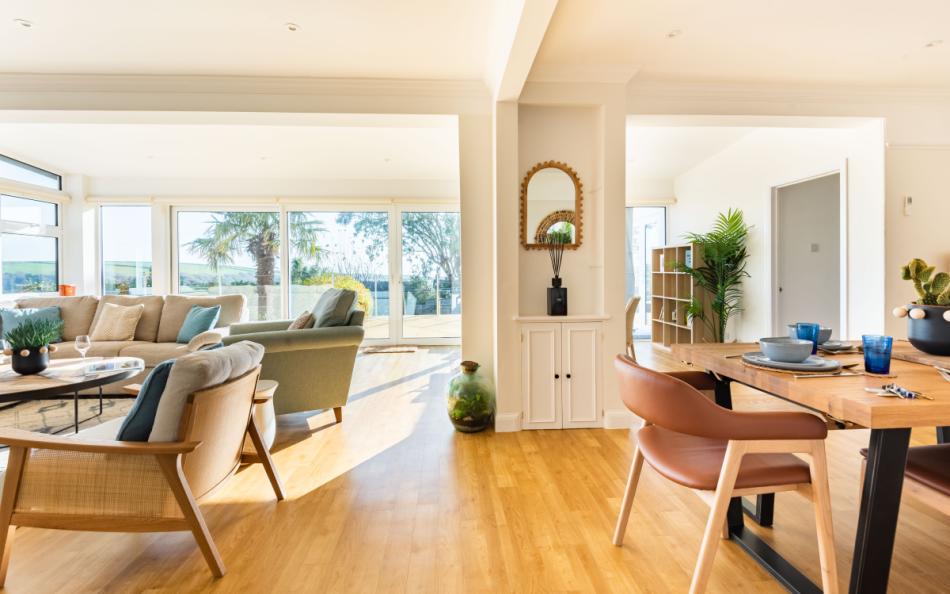 Light and airy living area at Ambleside