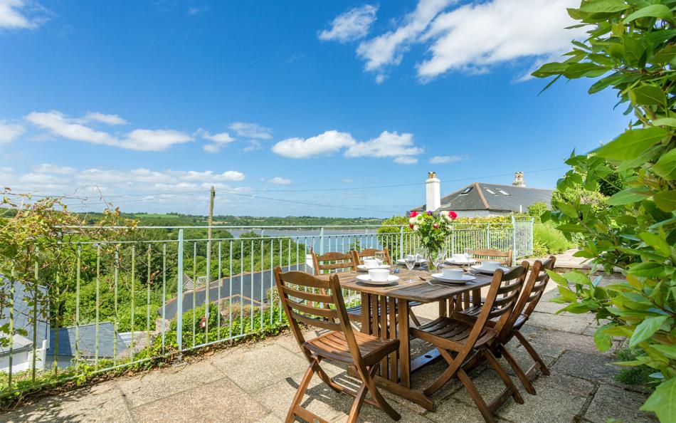Dower House in Dittisham, Devon with fabulous patio and views, sleeps 8 guests