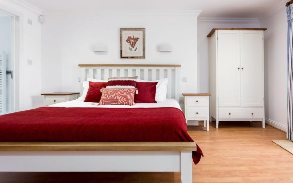 second view of the double bedroom