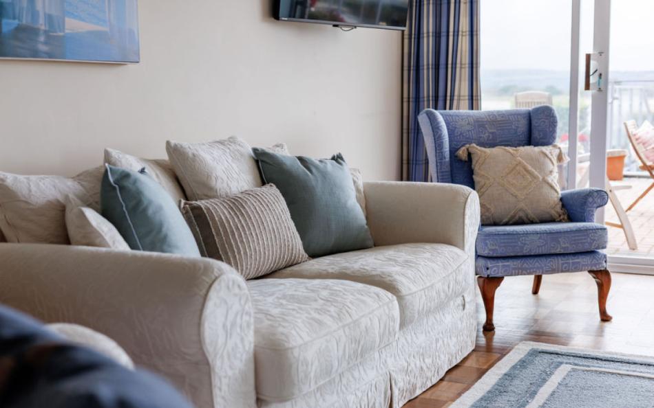 sofas in the lounge at Golden Gates No.9