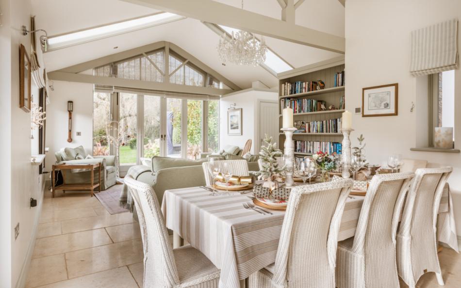 Gorgeous dining area at Bow Bridge House 