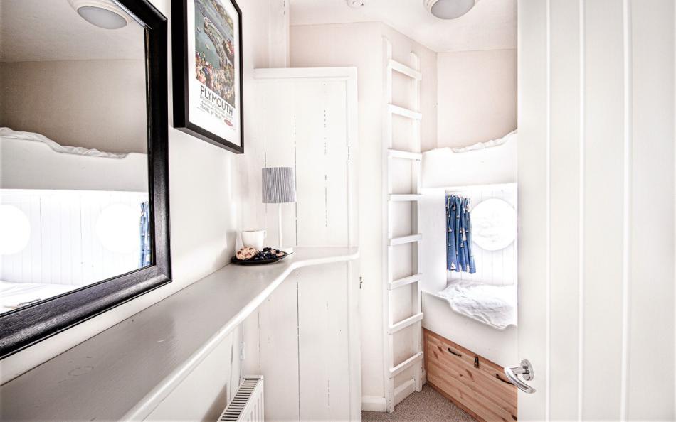 Bunk bedroom at The Courtyard