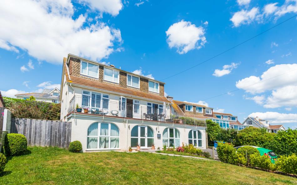 Blue Shores large holiday cottage in Thurlestone in Devon