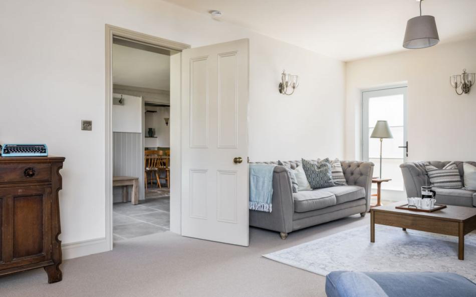 Lovely decorated holiday home at Carrington Farmhouse