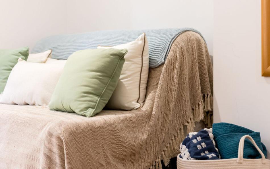 comfy sofas at Seascapes No.2