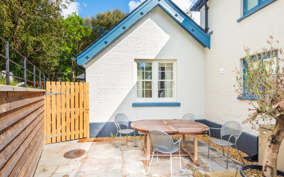 Patio at Sopley Cottages 