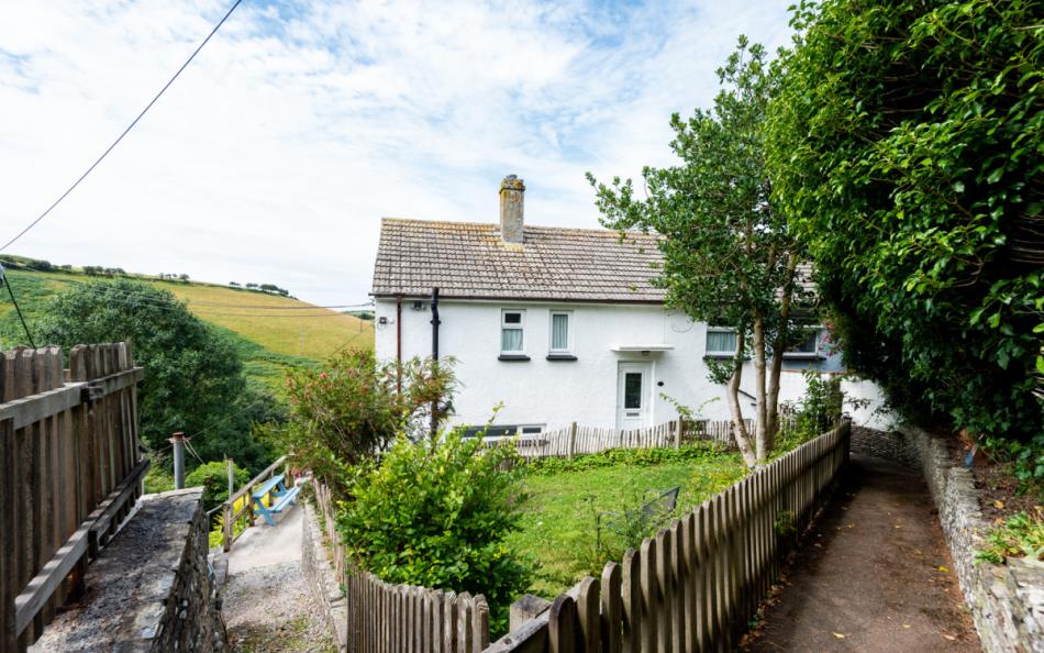 Hillsview holiday cottage slepps 8 guests