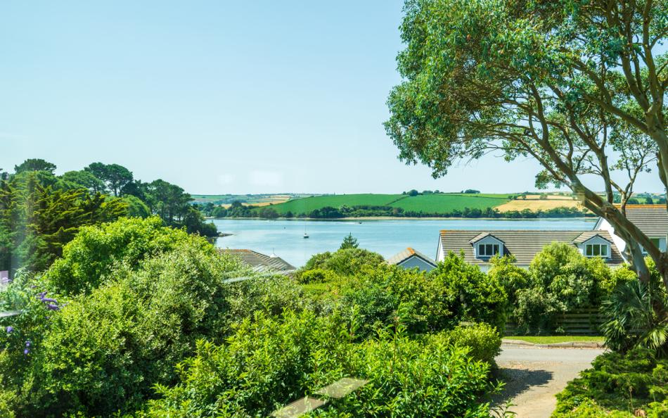 Estuary views at Allahoo holiday home