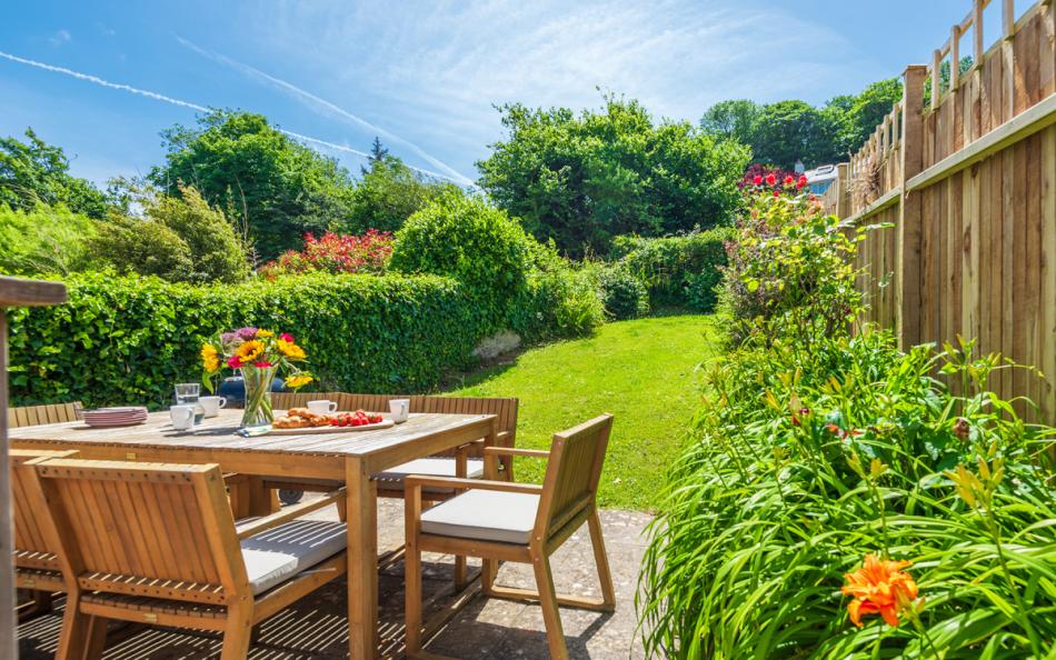 Lovely sunny garden at Craiglands