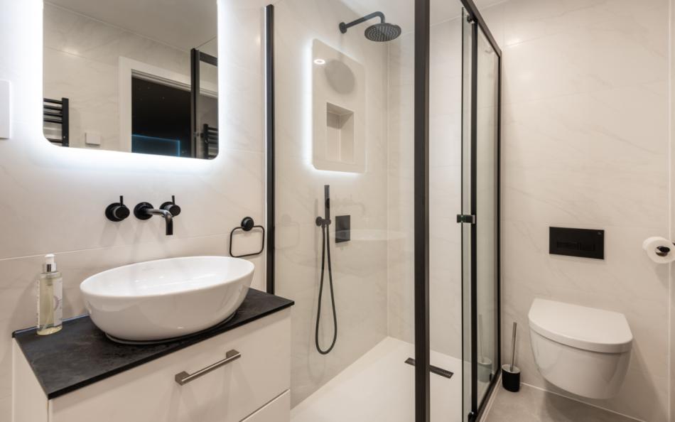 Shower room at 48 Trerieve 