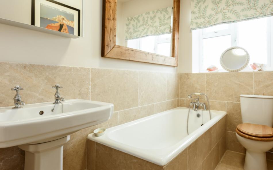 main family bathroom at Utopia No.1