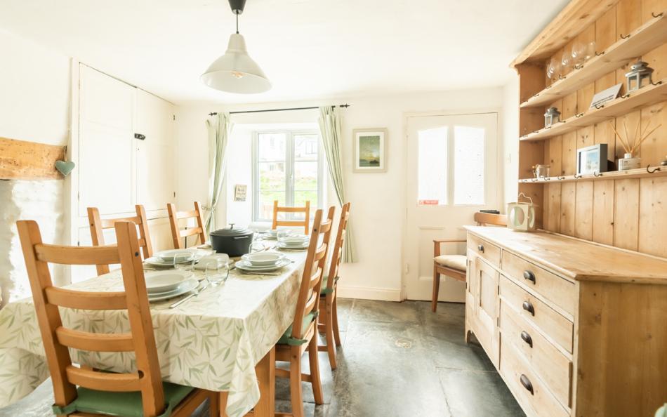 Dining room at Camac Cottage 
