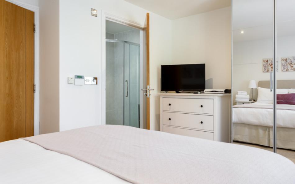 Twin bedroom at Chine Walk