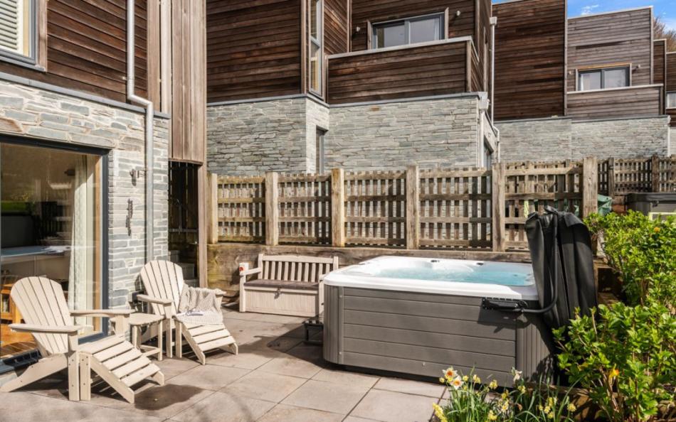 Hot tub
