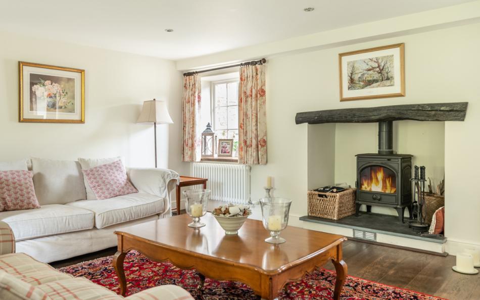 Comfortable main sitting room at Bow Bridge House 